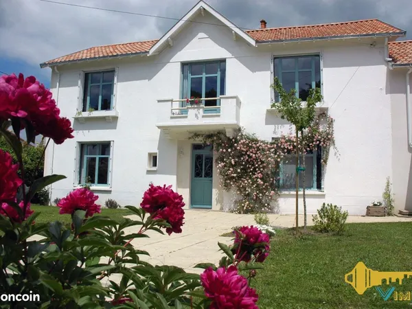Maison 7 pièces 220 m² 