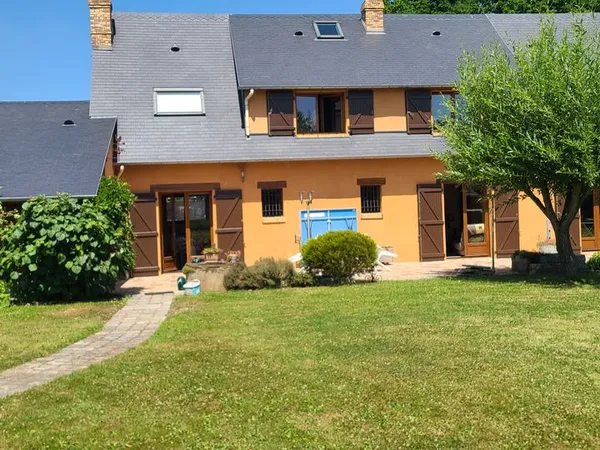 Grande maison familiale entièrement rénovée avec jardin 