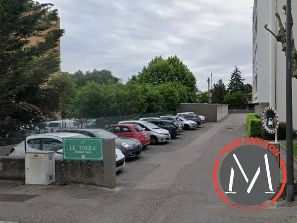 Parking 9 m² 