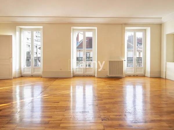 Appartement 4 pièces 120 m² 