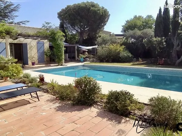 Maison 6 pièces 197 m² 