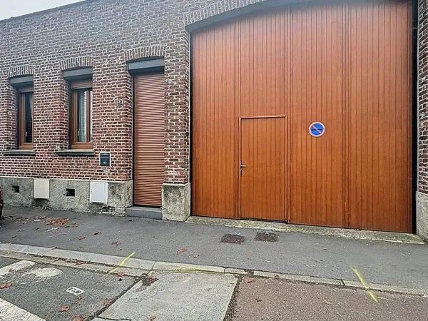 Local 2 pièces 68 m² 