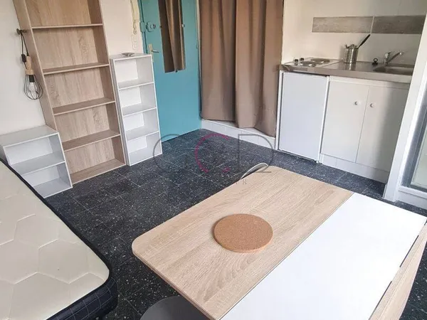 Appartement 1 pièce 12 m² 
