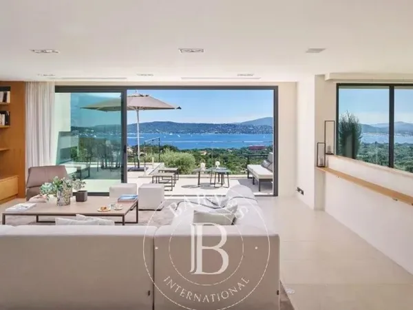 LOCATION SAISONNIÈRE - GRIMAUD - VUE MER PANORAMIQUE - 5 CHAMBRE 