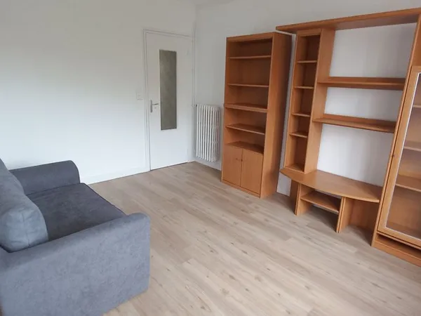 Loue T3 meublé 54 m² résidence du Puy Garnier Angers 