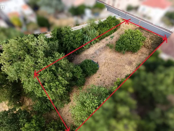 Grand terrain à bâtir de 1 199 m² - Blaye-les-Mines - 