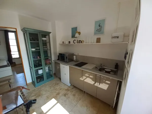 Studio 1 pièce 24 m² 