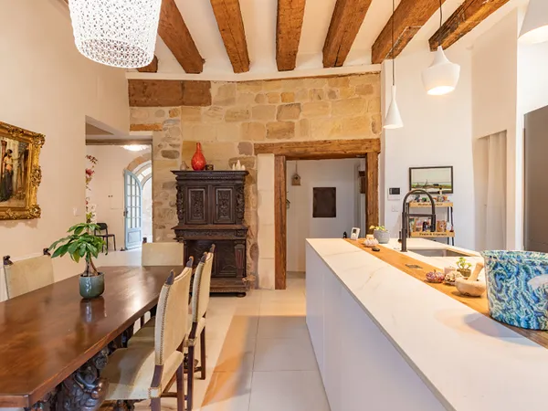 Maison de caractère rénovée avec jardin et potentiel chambres d'hôtes 