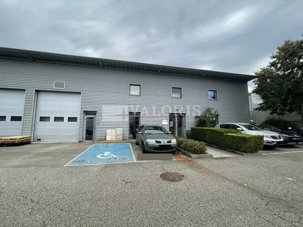 Local industriel 364 m² 