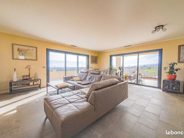Villa 5 pièces 135 m² 