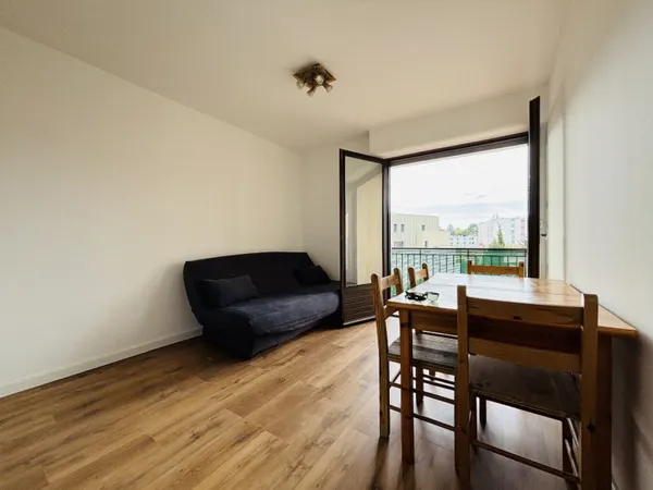 Studio 1 pièce 20 m² 