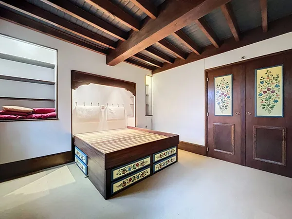 Maison 6 pièces 349 m² 