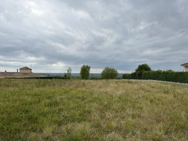 Terrain constructible 1522 m² 