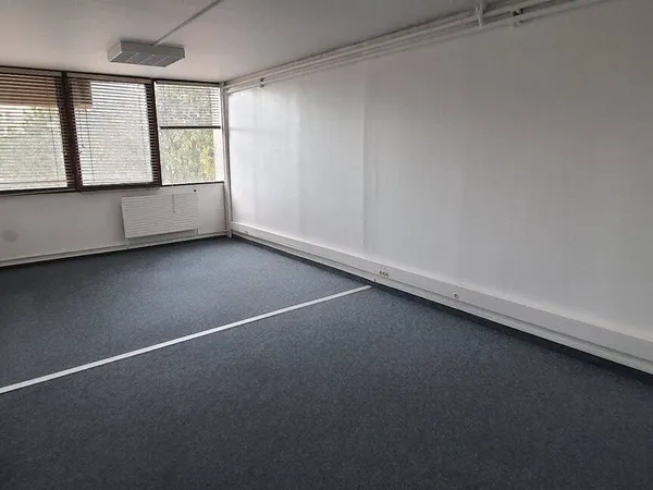 Bureau 70 m² 