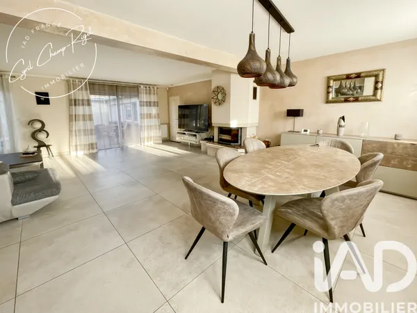 Maison 8 pièces 180 m² 