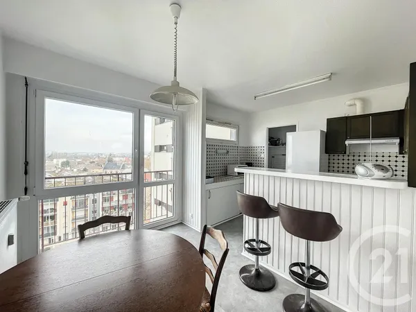 Appartement 4 pièces 82 m² 