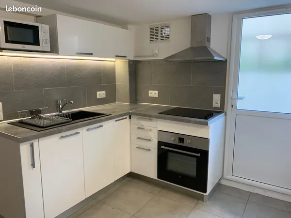 T1 entièrement meublé, 23 m2 Massy, tout inclus 