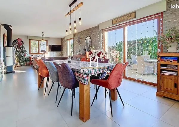 Maison 6 pièces 161 m² 