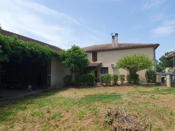 Maison 7 pièces 234 m² 