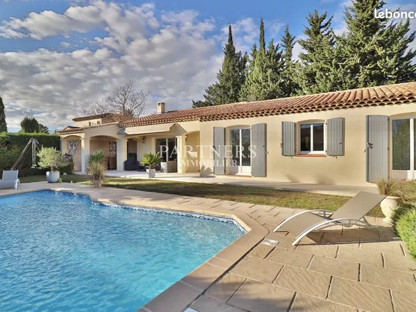 Maison 4 pièces 121 m² 