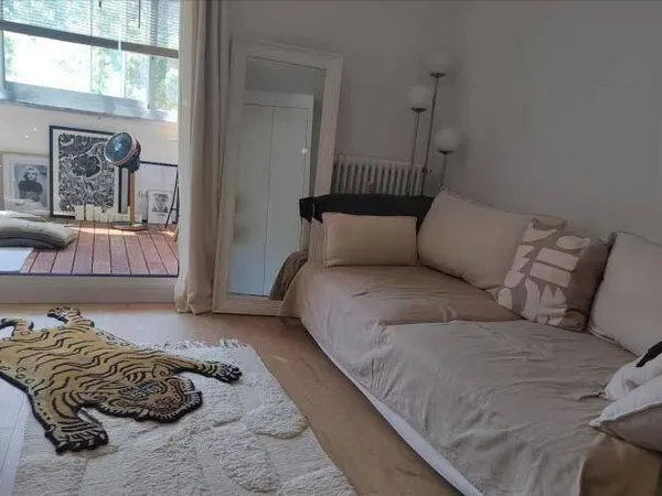 Studio 1 pièce 25 m² 