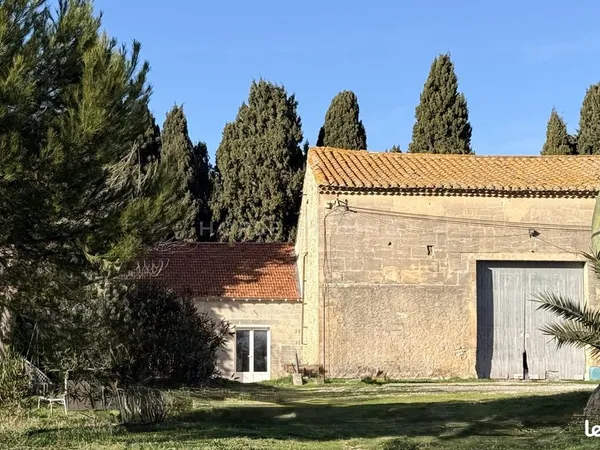 Propriété 5 pièces 217 m² 