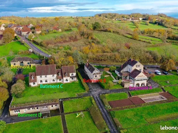 Maison 30 pièces 1179 m² 