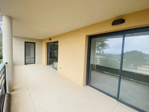 Appartement T3 résidence neuve 128m2 avec terrasse 