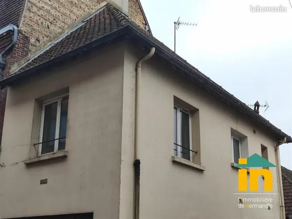 Studio 1 pièce 26 m² 