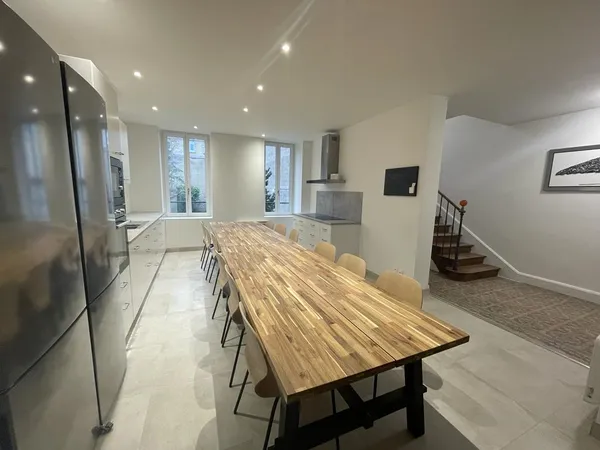 Maison 1 pièce 180 m² 