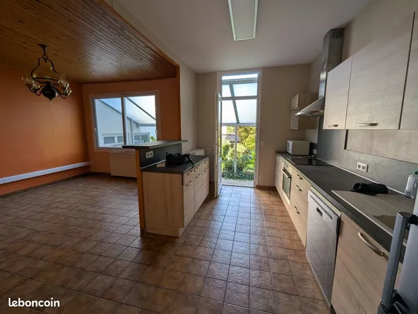 Maison 6 pièces 180 m² 