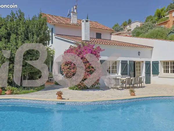Maison 6 pièces 326 m² 