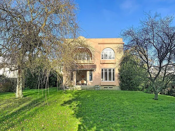 Maison 8 pièces 165 m² 