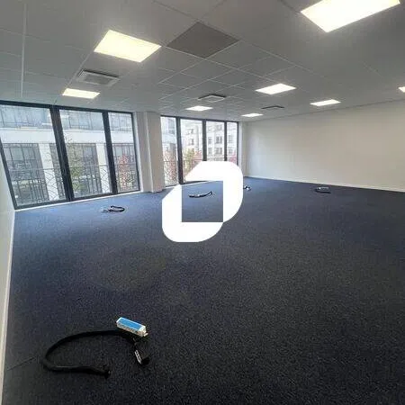 Bureaux 92 m² 