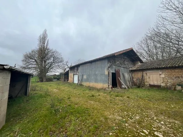 Local 1 pièce 209 m² 