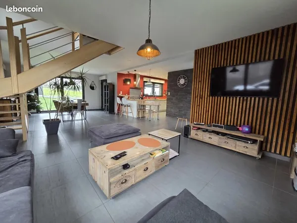 Pavillon 6 pièces 150 m² 