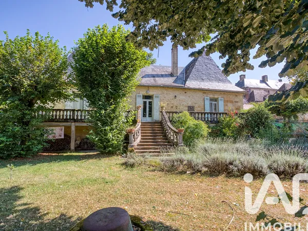 Maison 7 pièces 230 m² 