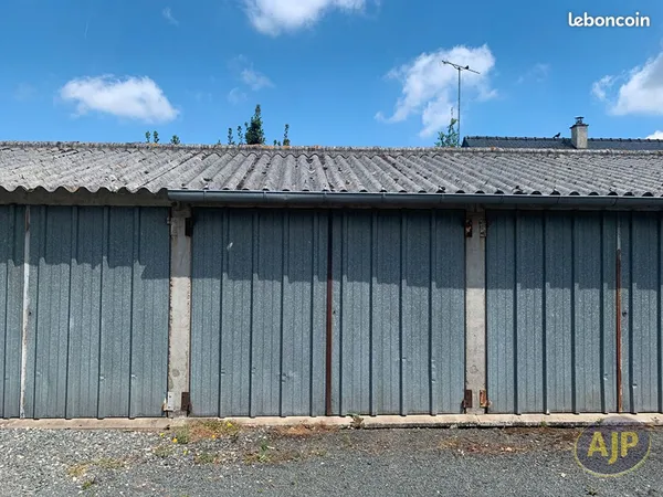Parking/box 15 m² SEGRE EN ANJOU BLEU 