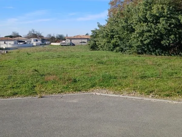 Terrain 801 m² 
