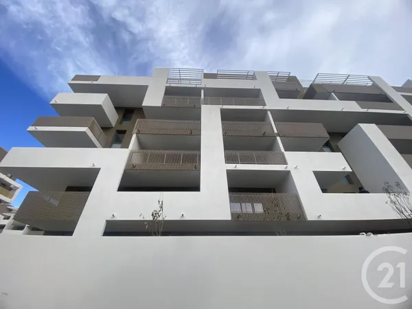 Studio 1 pièce 29 m² 