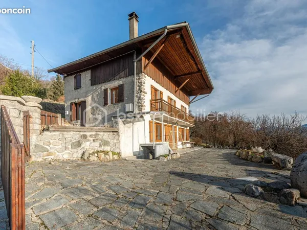 Maison 5 pièces 116 m² 