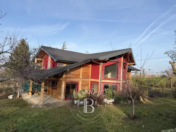 Évian-les-Bains - Quartier MATEIRONS - Maison familiale 8 pièces 