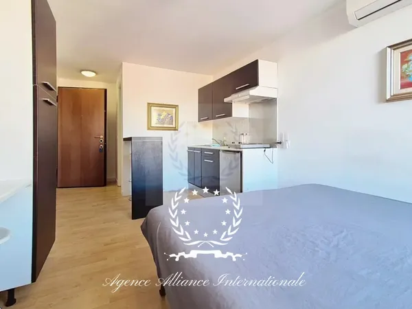LOT DE 2 STUDIOS EN PLEIN CŒUR DE LA BANANE 