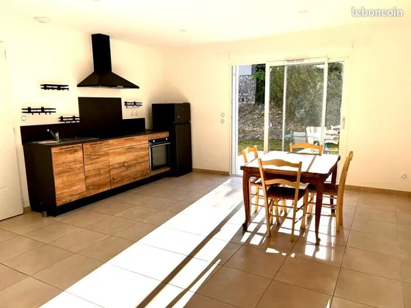 Maison Lumineuse et Cosy à Louer dans un Quartier Calme 