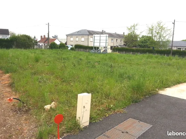 Terrain Neuvy Le Roi 