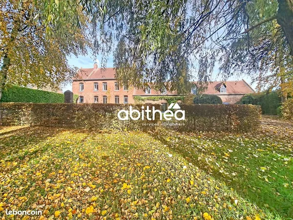 Maison 9 pièces 327 m² 