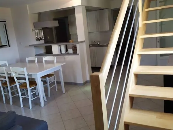 appartement meublé dans maison de caractère à la campagne 