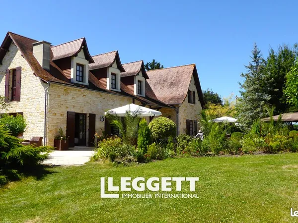 Maison 11 pièces 293 m² 