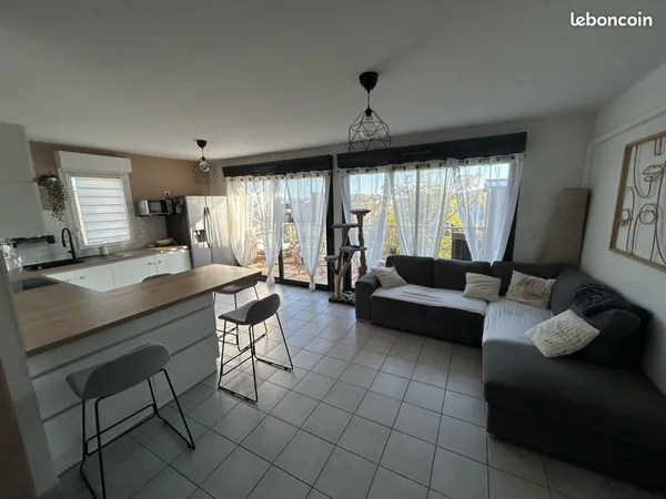 Appartement T3 61m2 + 19m2 de Terrasse Secteur Réveillon 