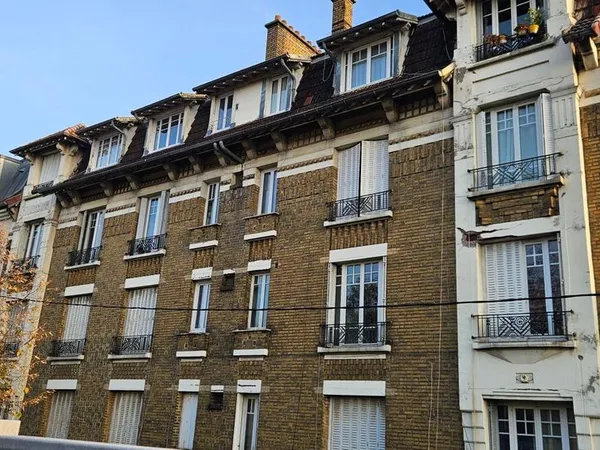 Studio 1 pièce 27 m² 